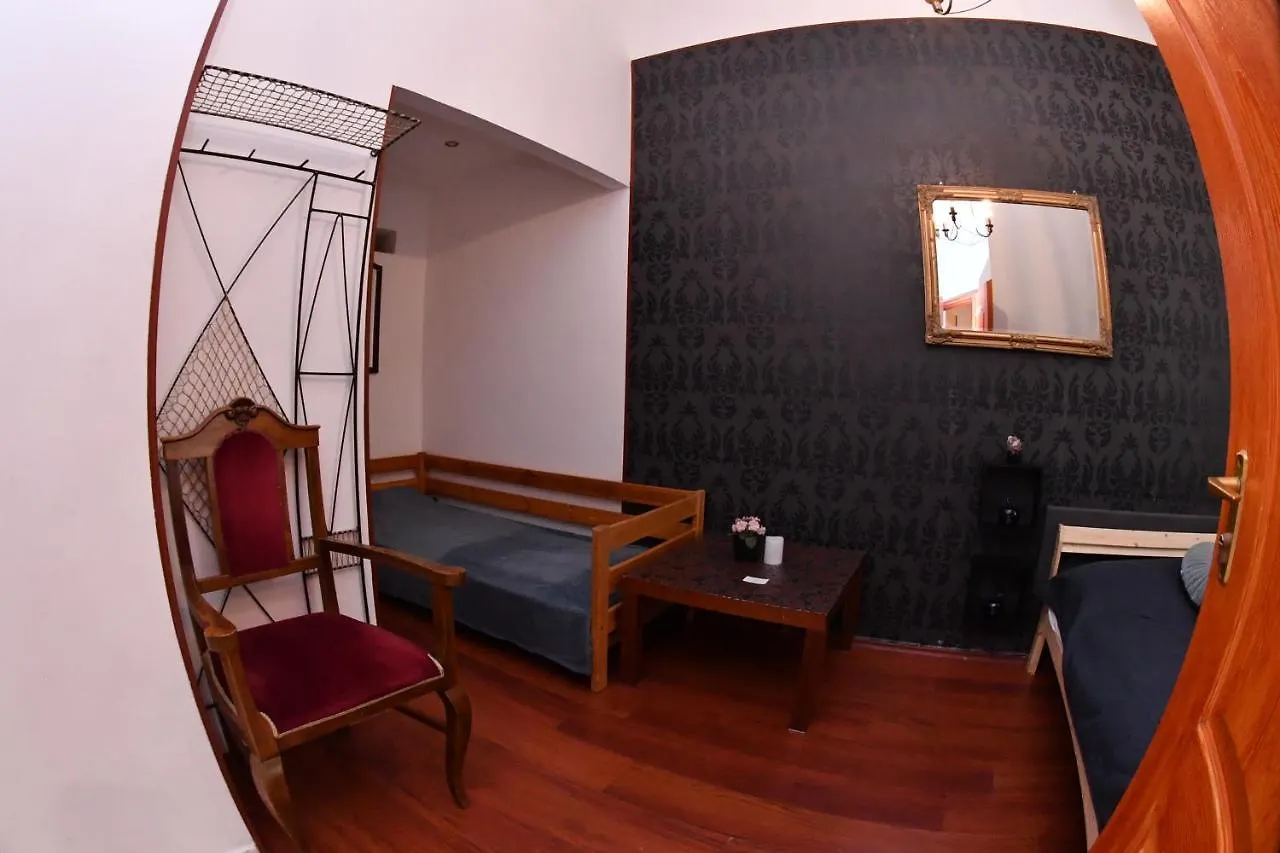 Five Seasons Vaci Utca Apartment Boedapest