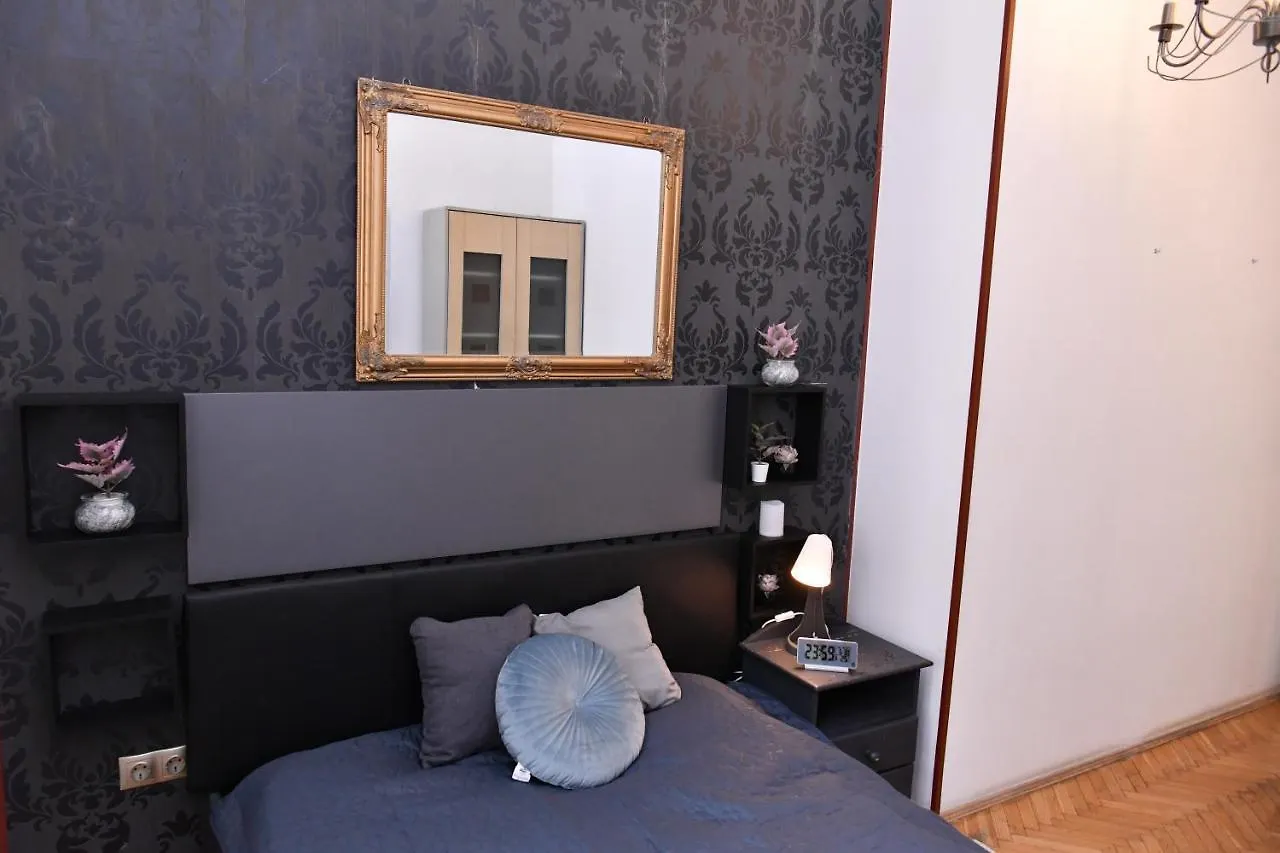 Five Seasons Vaci Utca Apartment Boedapest
