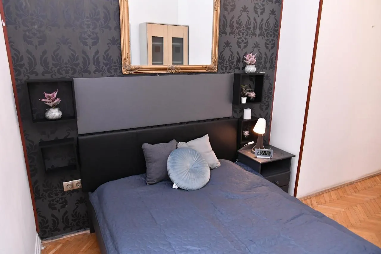 Five Seasons Vaci Utca Apartment Boedapest