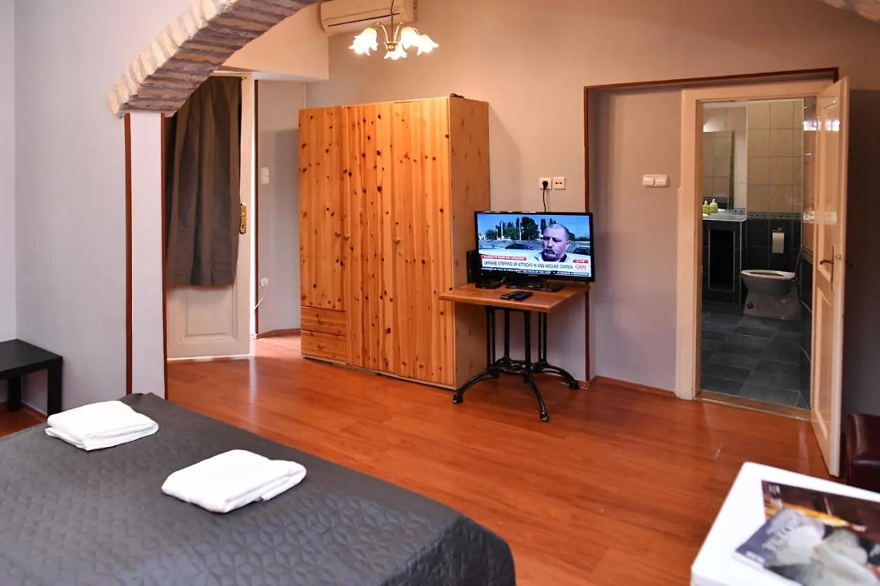Five Seasons Vaci Utca Apartment Budapest 0*,  Hungary